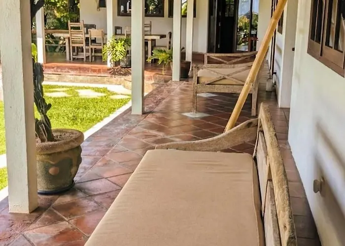 Villa Surf Ranch - Ocean View Hacienda *