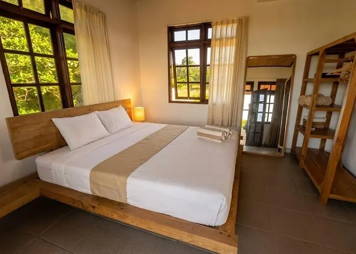 Villa Surf Ranch - Ocean View Hacienda *