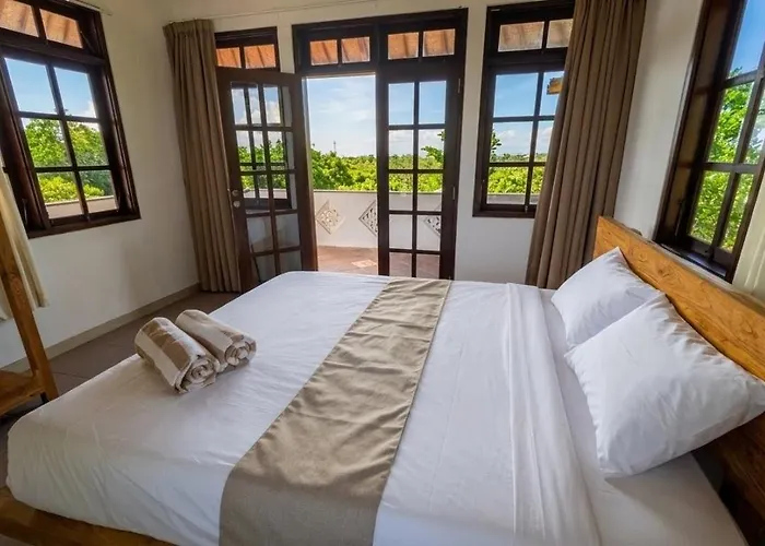 Surf Ranch - Ocean View Hacienda Villa *